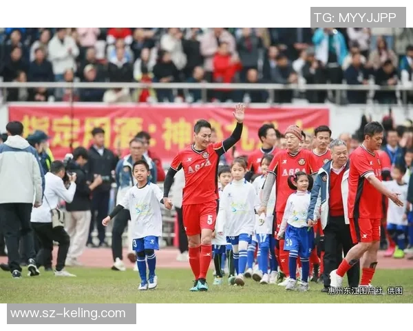 唯一向中国捐款的足球明星背后故事与公益影响力揭秘 唯一向中国捐款的足球明星背后故事与公益影响力揭秘